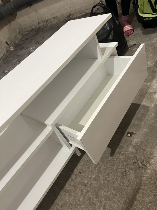 Холна маса и тв шкаф