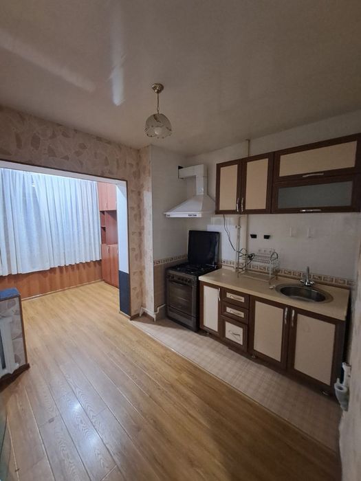 Юнусабад-9  3/3/5  улучшенная планировка  с ремонтом