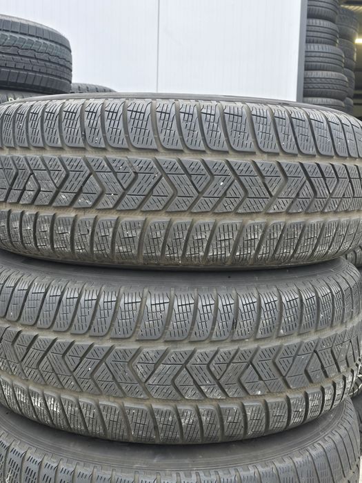 4 Броя 235/65/17 Pirelli 2x6,5mm 2x4mm