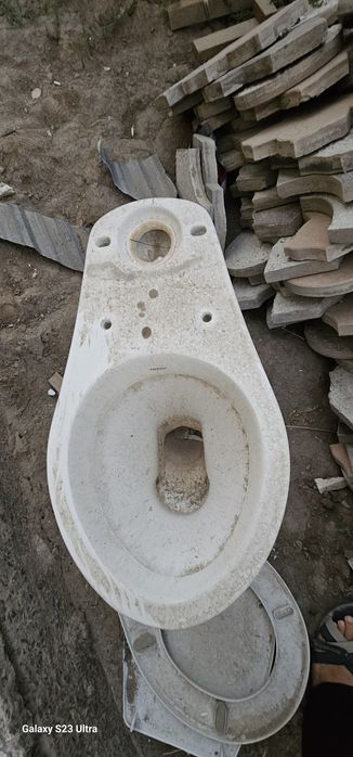 Унитаз.   Tualet