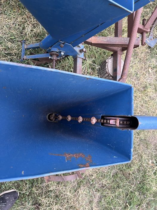 Сеялка за чесън 6 редова