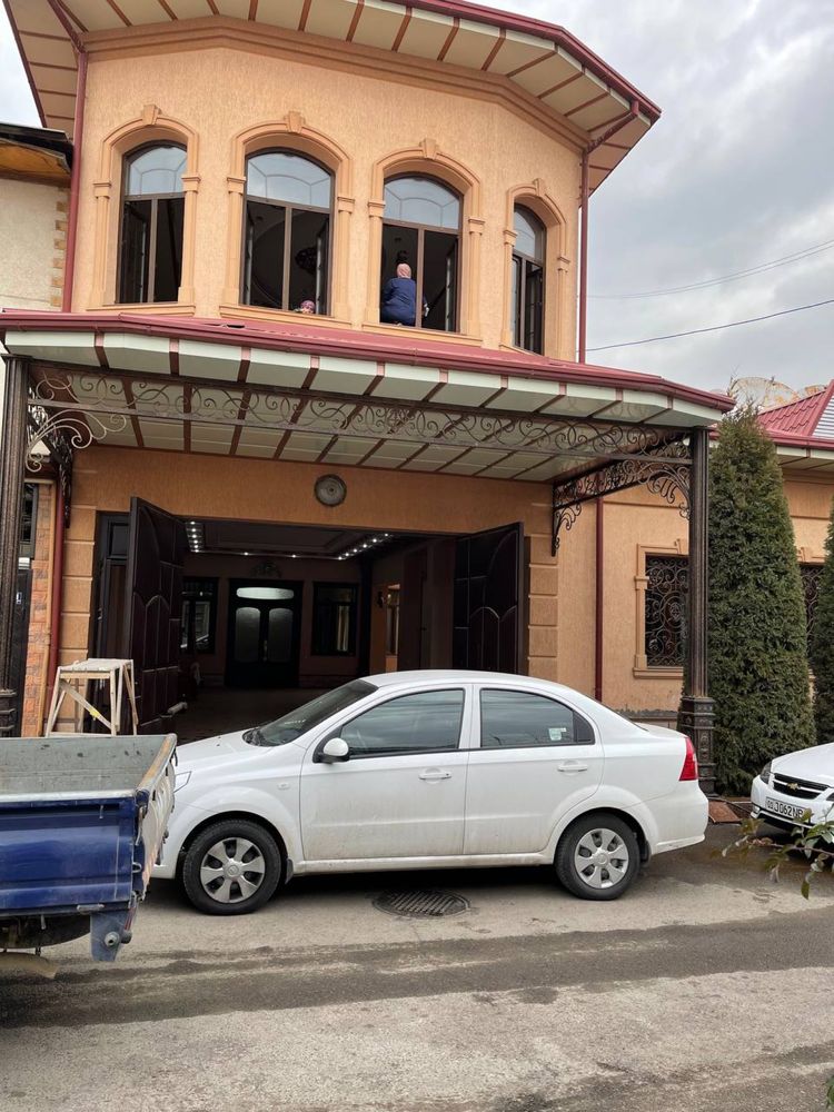 Ховли участка сотилади