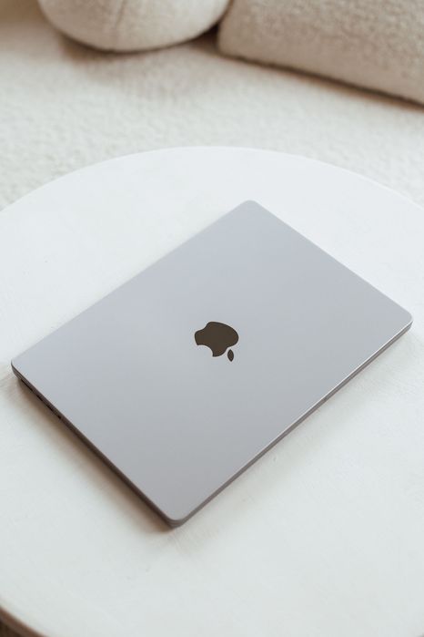 Macbook Pro M1 PRO 14" 1Tb 16gb ram Space Grey 2021 IMPECABIL