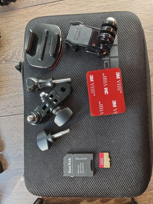 Go Pro 7 black + multe accesorii