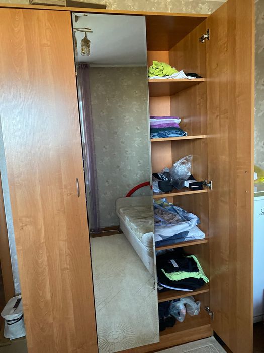 Продам шкаф в спальню