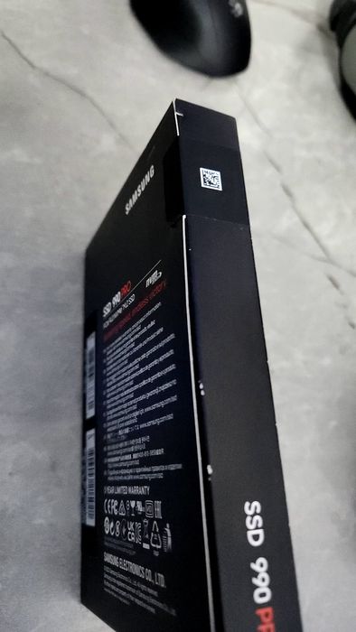 ⁷Samsung SSD M.2 990 Pro