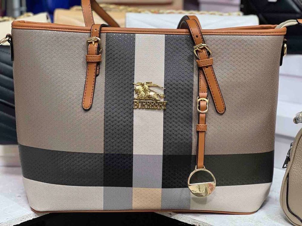 Geanta Burberry Dama