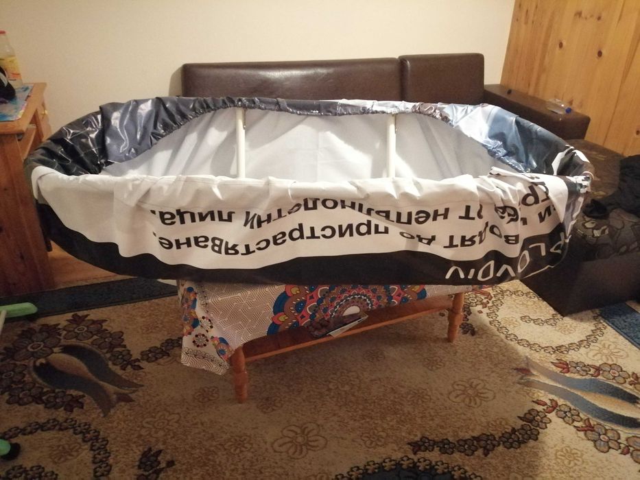 Продавам сгъваема лодка