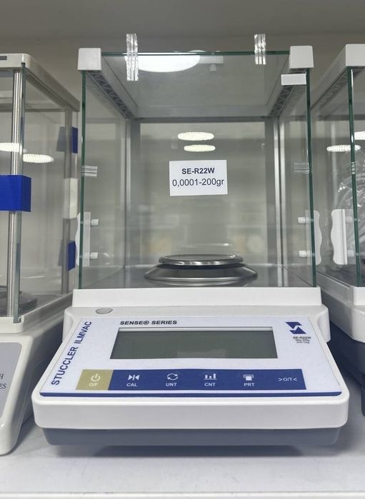 электронные аналитические весы