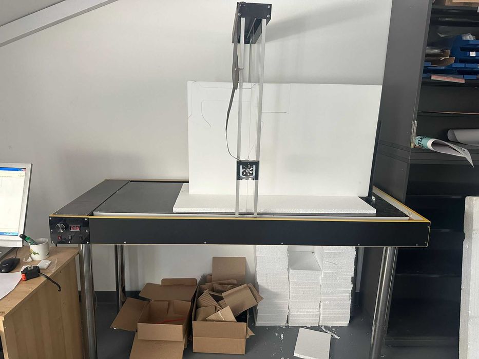 Utilaje print shop - imprimanta, cutter, utilaj taiere polistiren