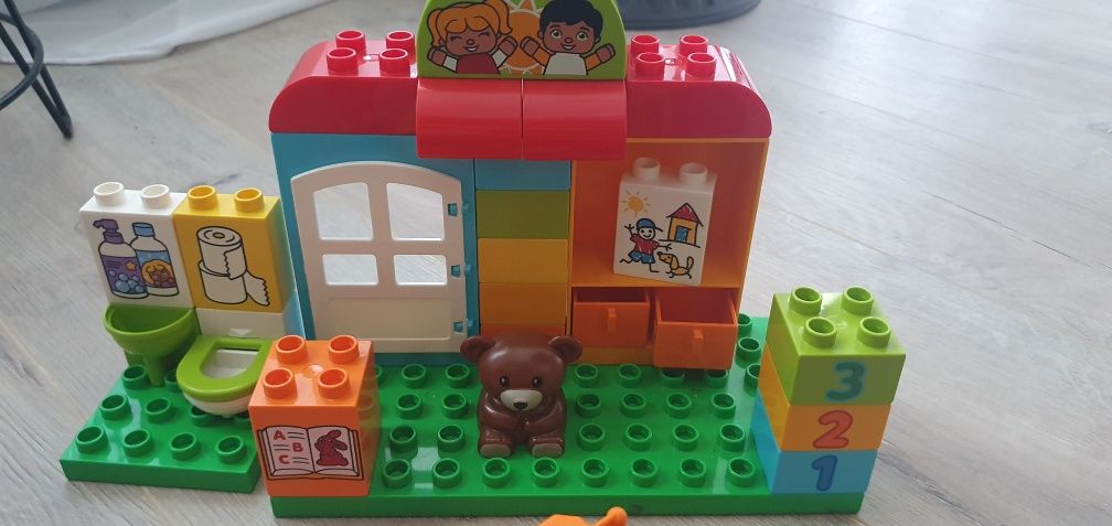 LEGO DUPLO Town Gradinita 10833