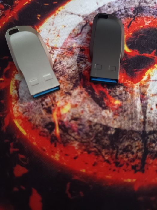 Stick-uri Memorii USB 3.0 Metalice 32 GB 64 GB NOI 150 MB/s 70 MB/s