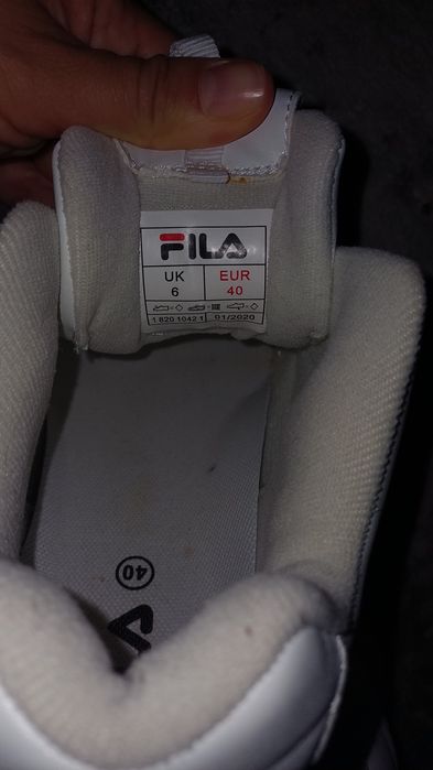Adidasi FILA marimea 40
