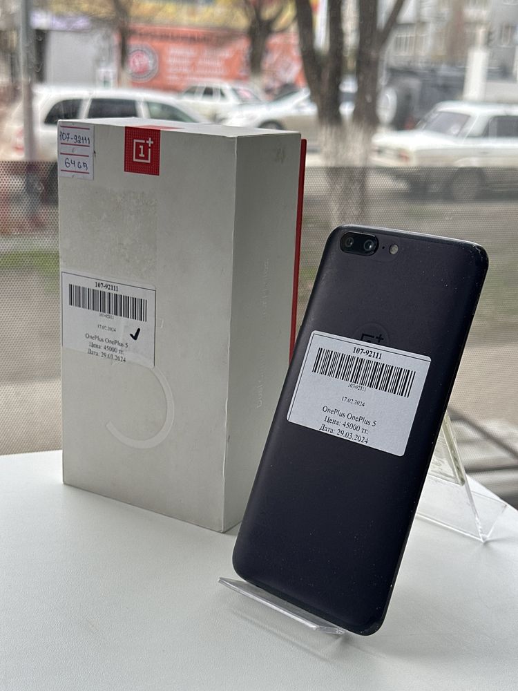 Сотовый телефон OnePlus 5