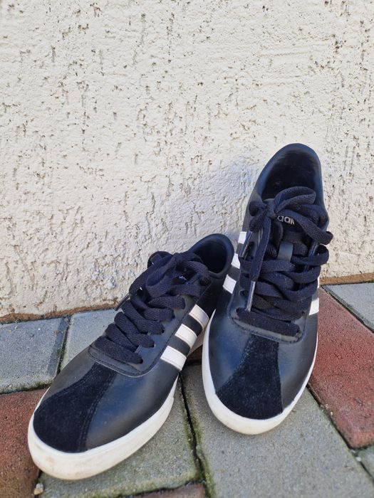Adidași Adidas marimea 36