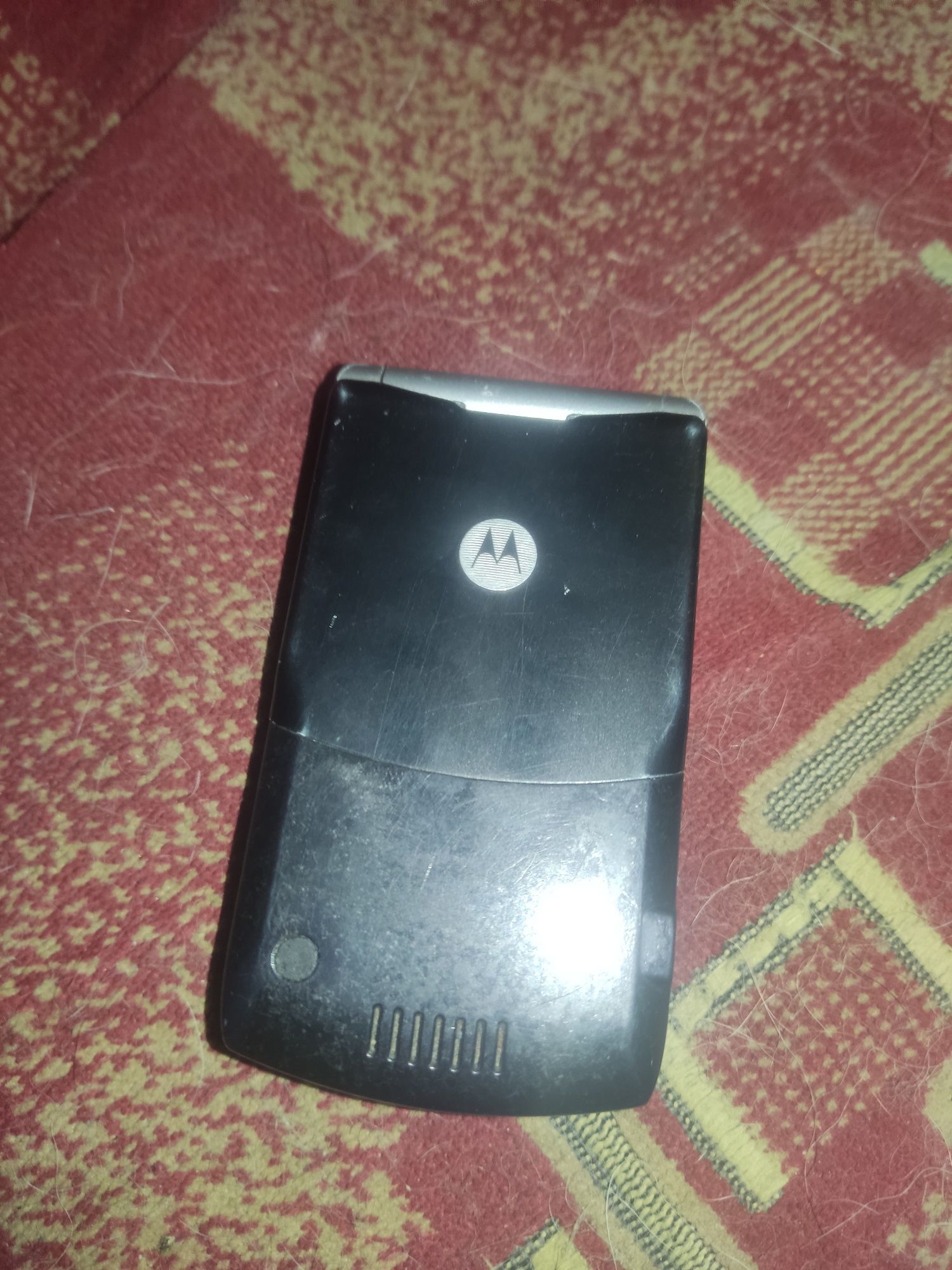 Motorola v3 2 штуки