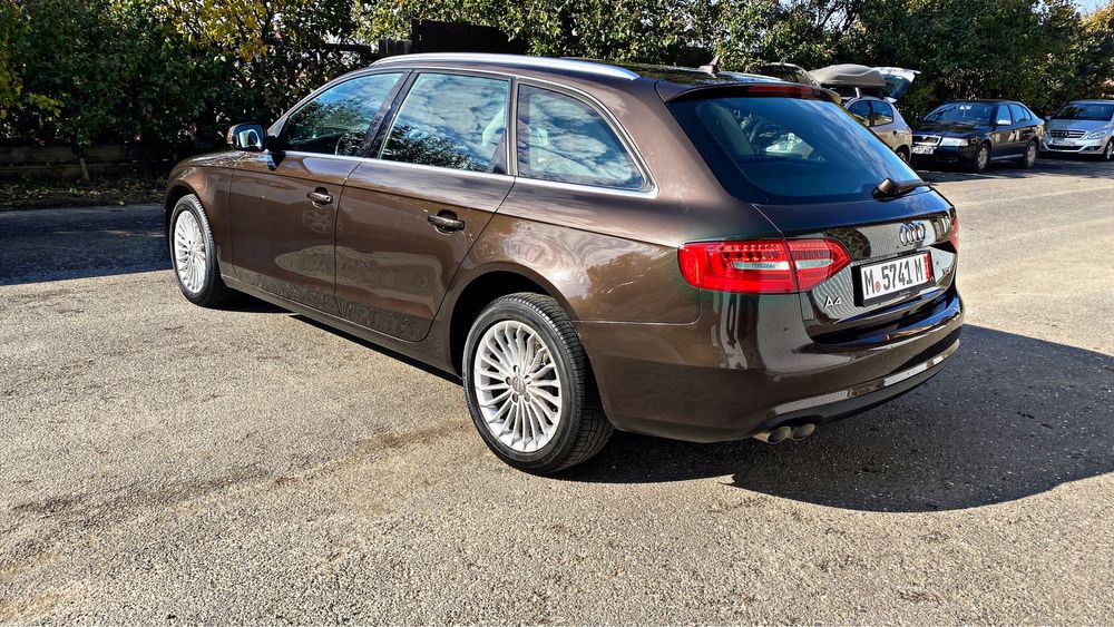 Vand Audi A4 2013 2.0tdi bixenon navigatie inc scaune carlig pdc