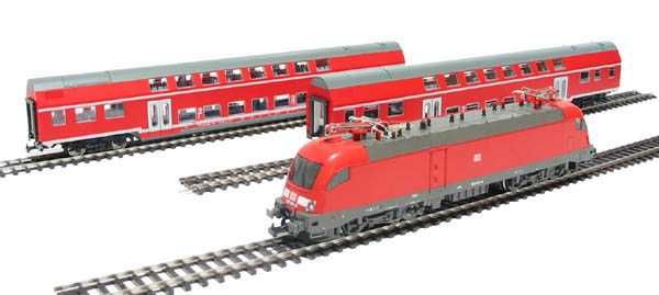 Set locomotiva si  vagoane persoane Piko  scara ho