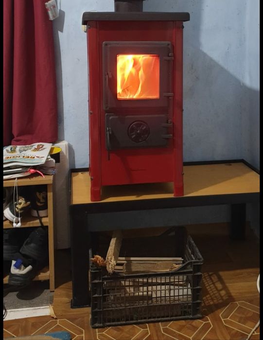 Sobă Happy tip șemineu