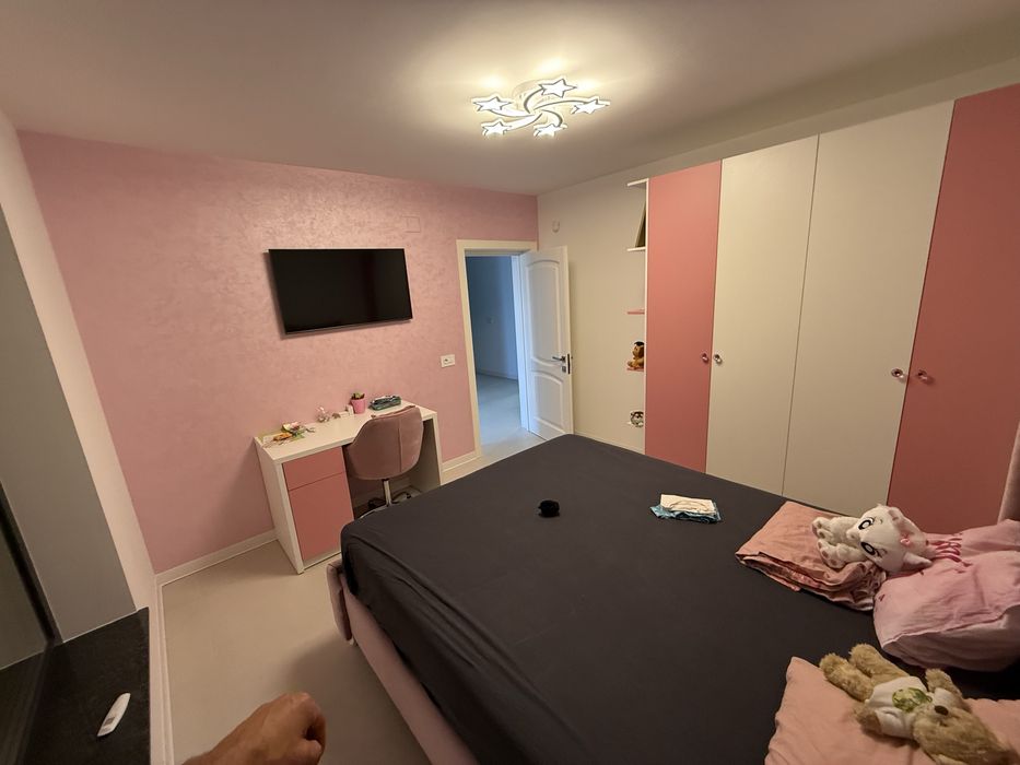 Vand casa platou targul saptamanal