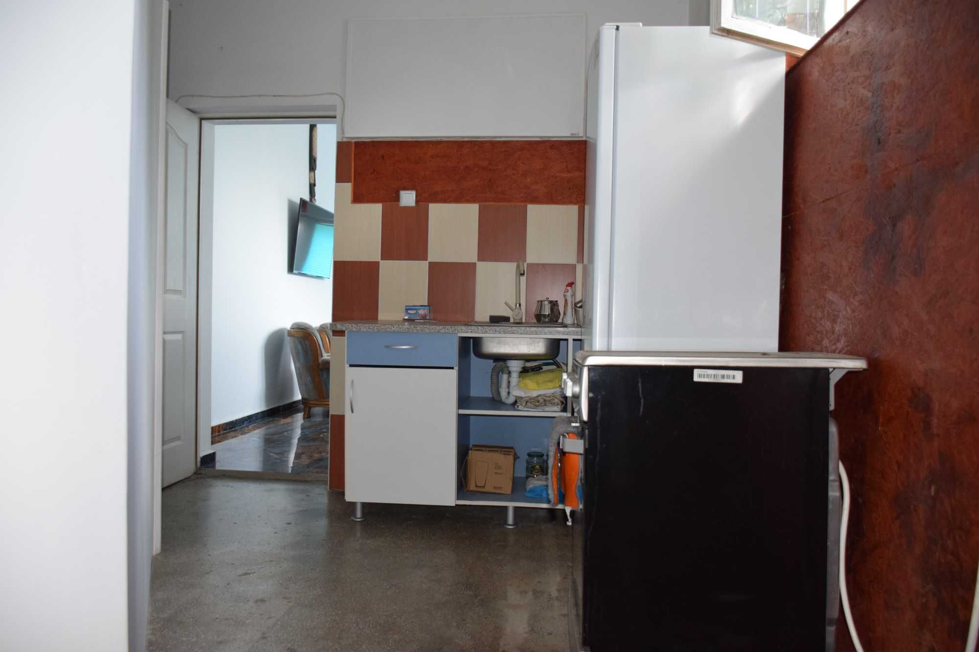 De vanzare apartament 3 camere la casa Sacueni