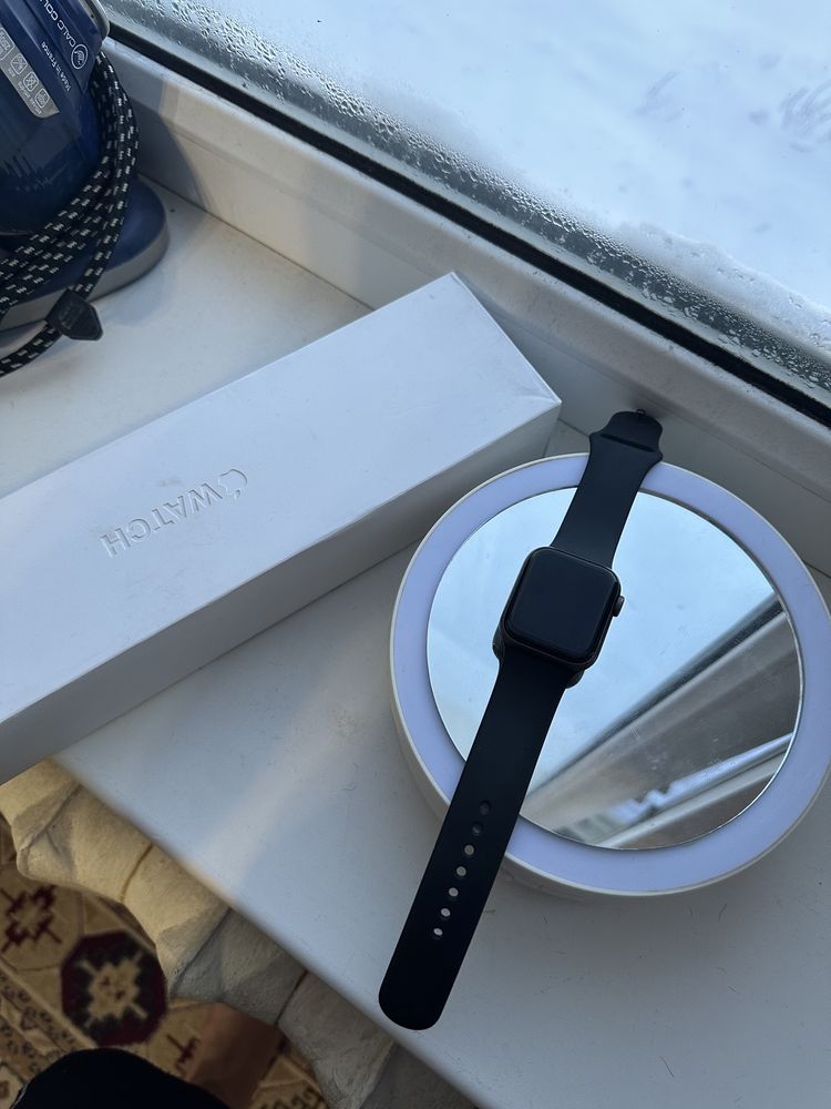 Продам apple watch 4