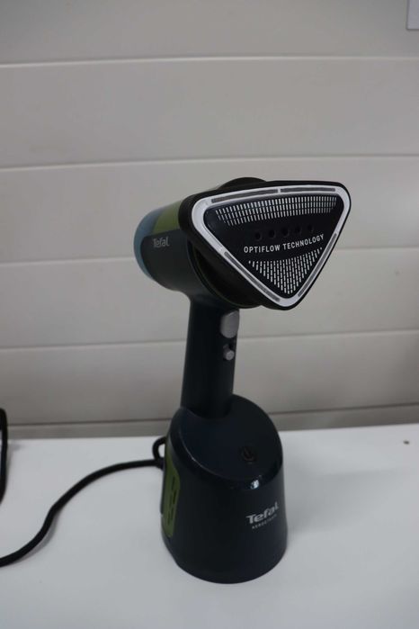 Tefal Aero Steam DT9810F0 Вертикална ютия с керамична повърхност,1400W