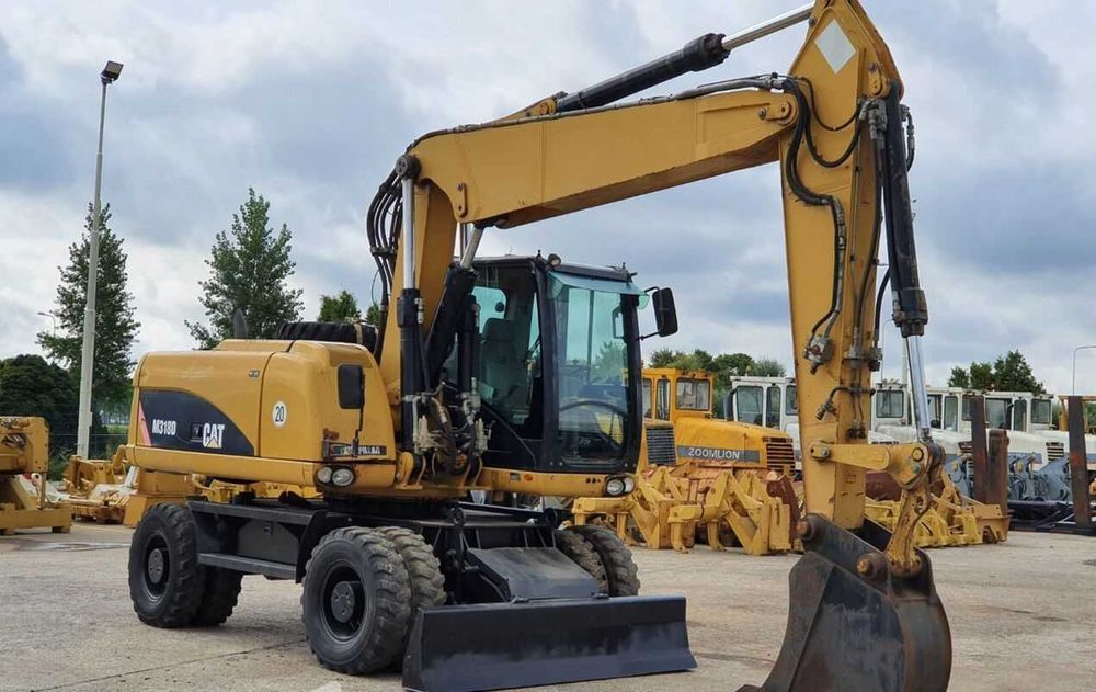 Dezmembrez excavator Caterpillar M318 - Piese de schimb Caterpillar