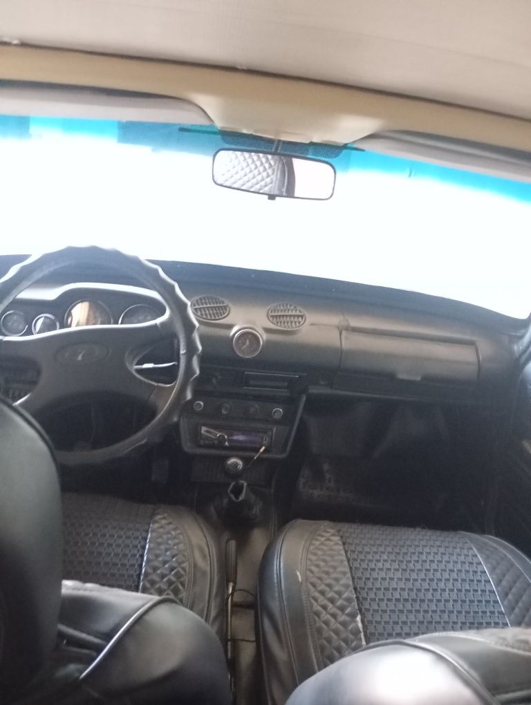 Vaz 21061 sotiladi yili 1996 holati oʻrta