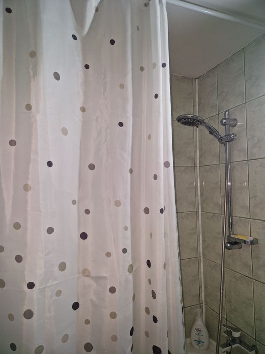 Vand 2 dulapuri pt baie si obiecte sanitare