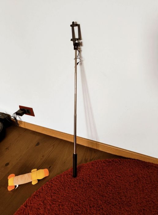 Mini selfie stick cu buton