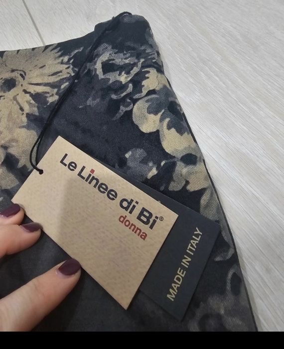 Vând fusta office L