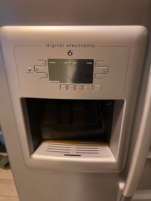 Black friday Vand frigider combina doubleside Wirlpool