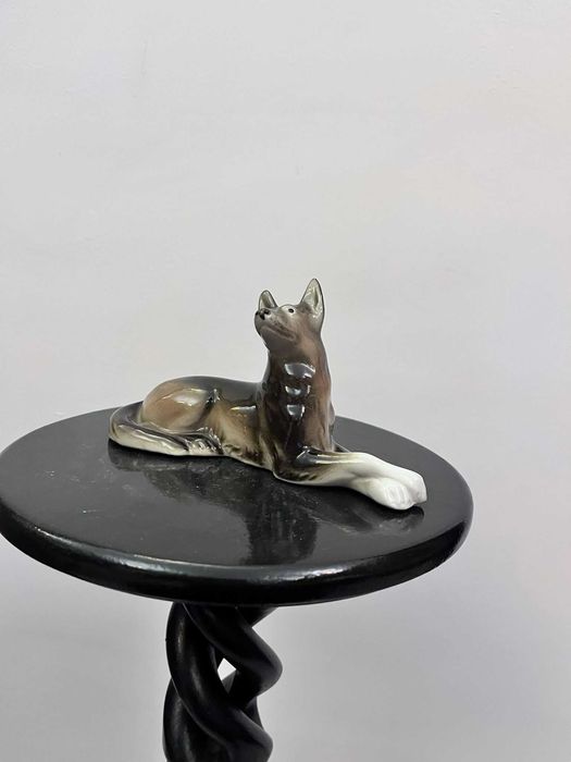 Bibelou statueta figurina ROYAL DUX Bhoemia portelan marcat bibelouri