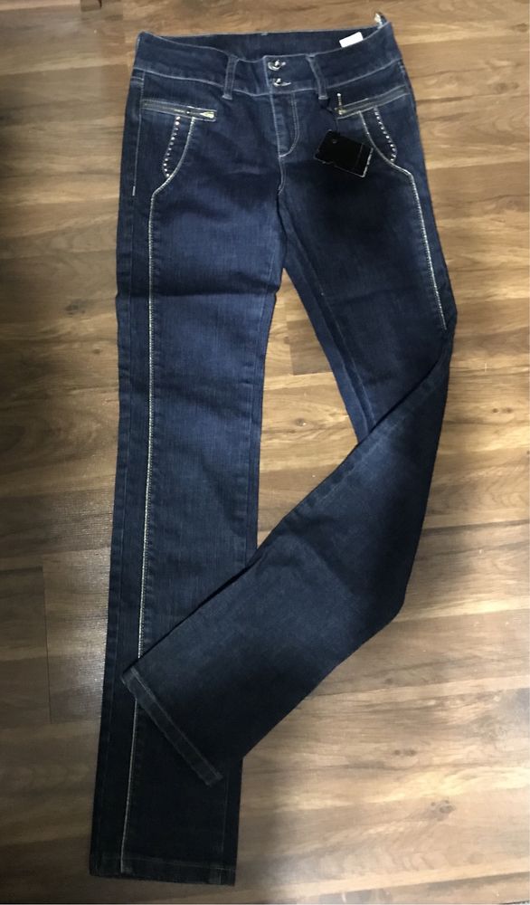 Новые брендовые джинсы