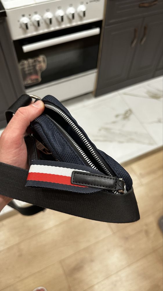 Барсетка Tommy Hilfiger