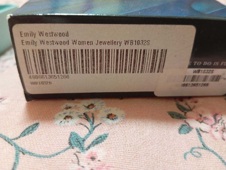 Нова гривна от медицинска стомана на Emily Westwood