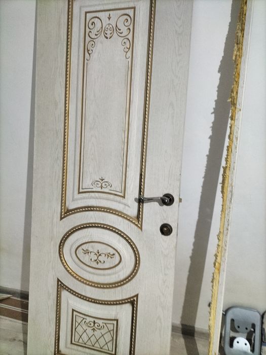 Продам межкомнатные двери, размер 70. 1 шт