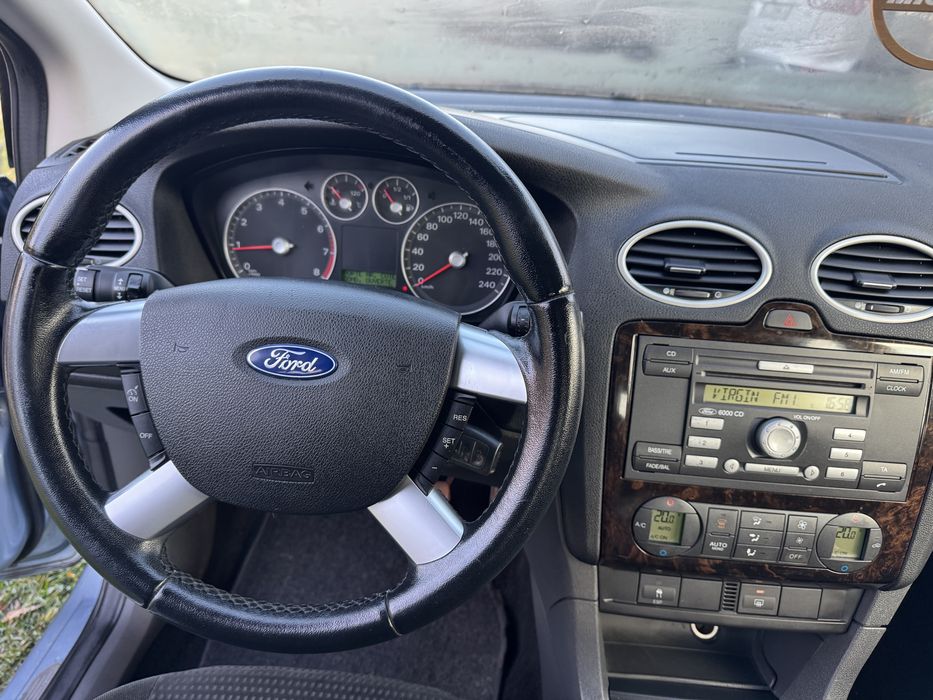 Vand Ford Focus 1,6 Ghia