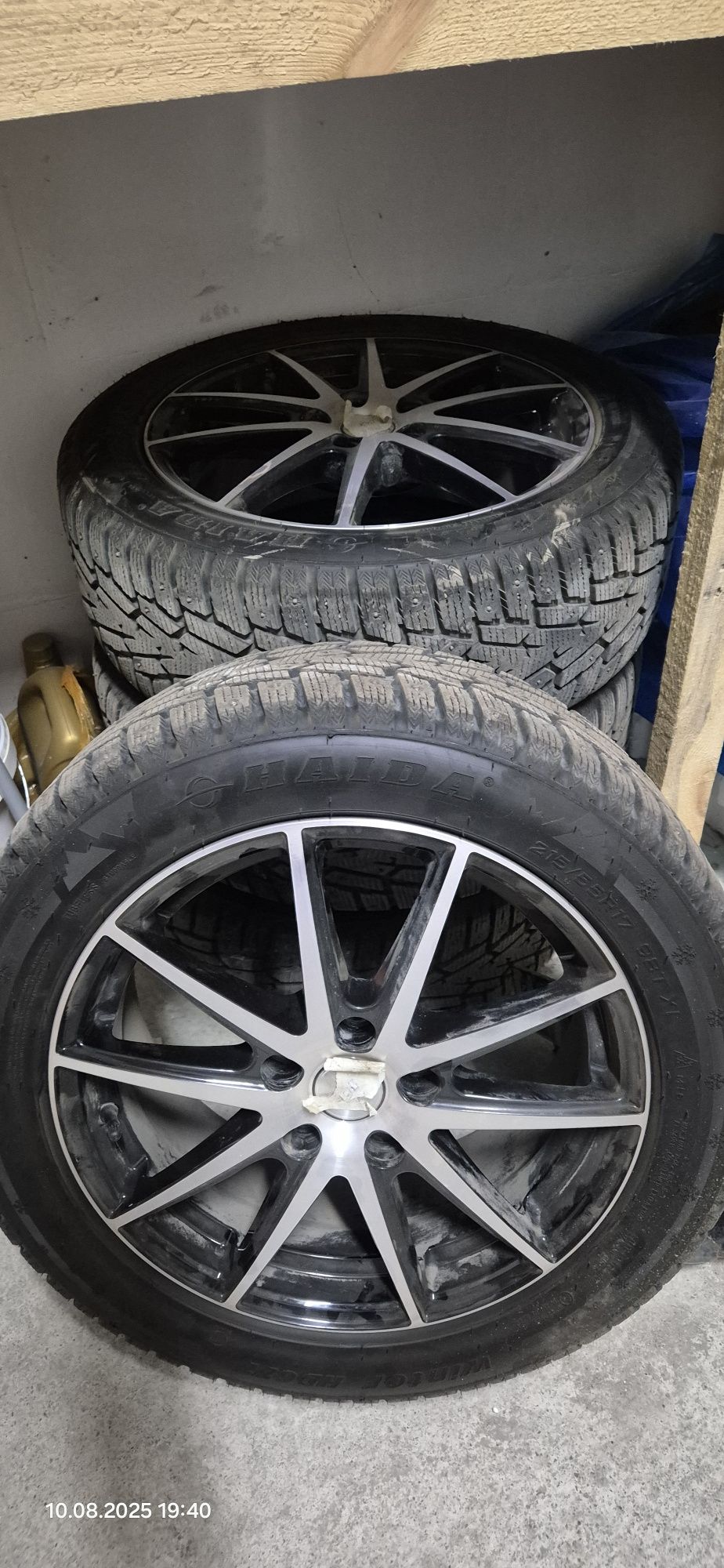 Продам шины зимние с дисками R17