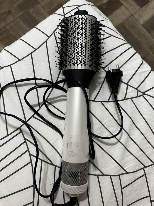 Remington четка-сешоар за обем и оформяне на коса