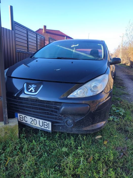 Vand / Dezmembrez Peugeot 307