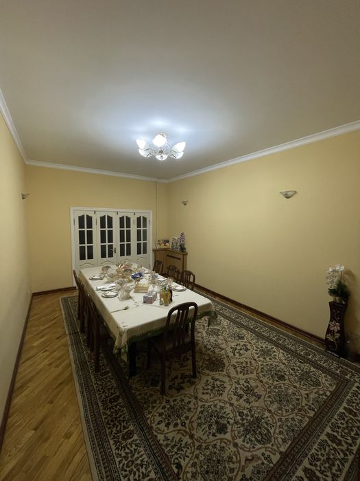 Просторная 4-комнатная квартира с огородом и подвалом