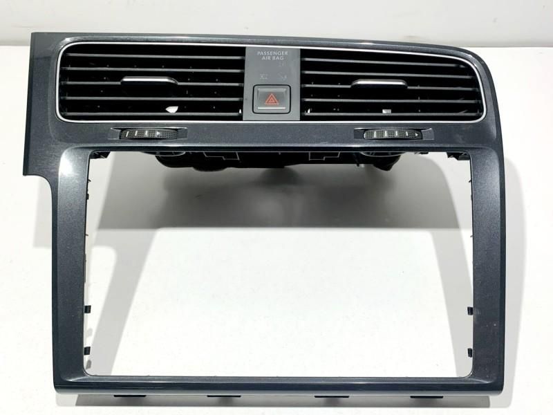 Grila ventilatie bord centrala Volkswagen Golf 7 facelift (2017-2020) 5G1819728AE