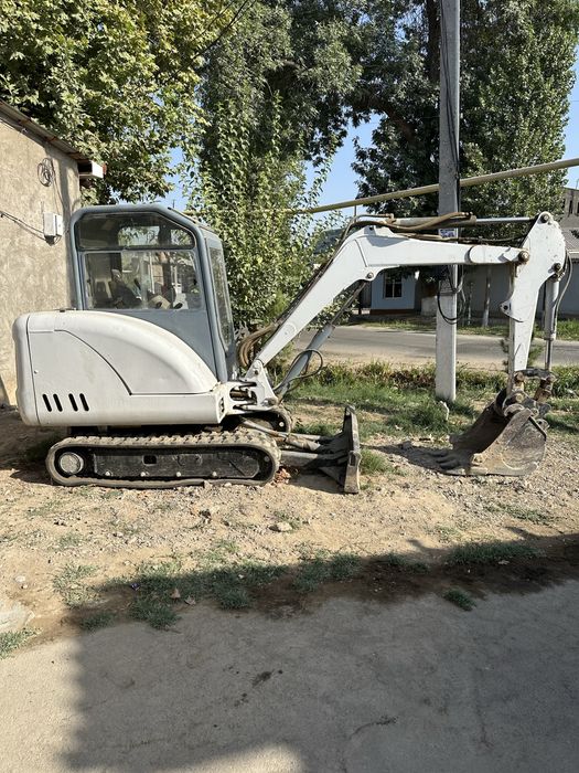 Мини экскаватор 35 Сотилади