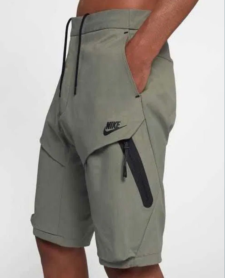 Nike tech pack sovente shorts размер М