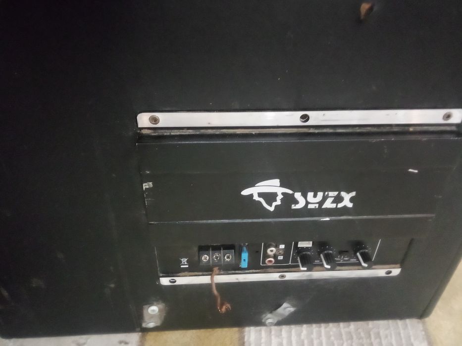 Сабвуфер  в хорошем состоянии