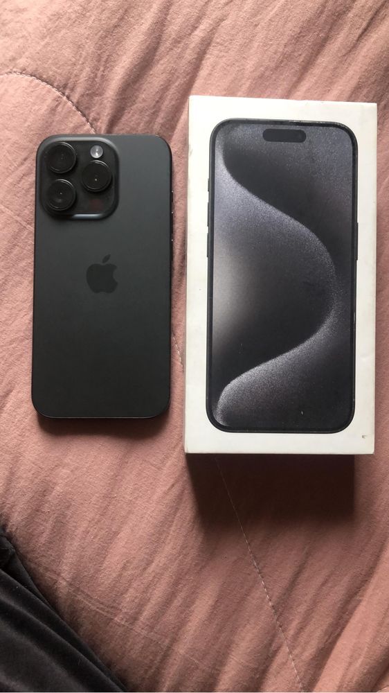 iPhone 15 Pro в отличном состоянии