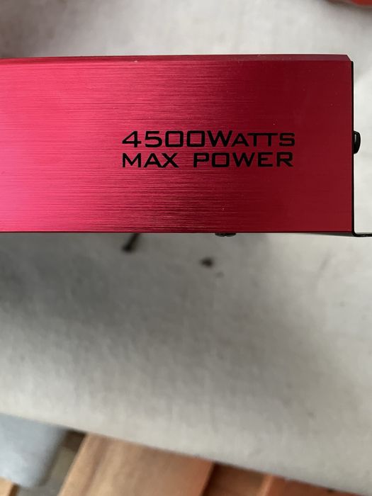 Продается усилитель bos mini