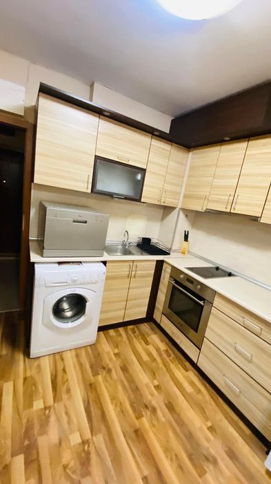 Дава се под наем Двустаен апартамент в Бургас, Славейков - 63 кв.м за 433.5 € - Снимка #3